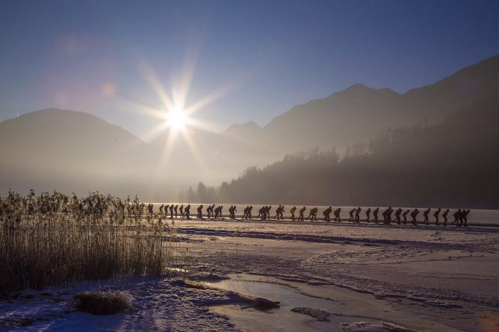 Befagyott a Weissensee, lehet menni korizni