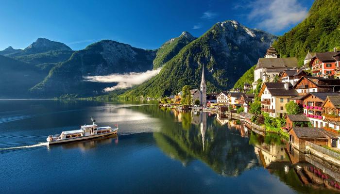 Hallstatt dróntilalommal küzd a turisták ellen