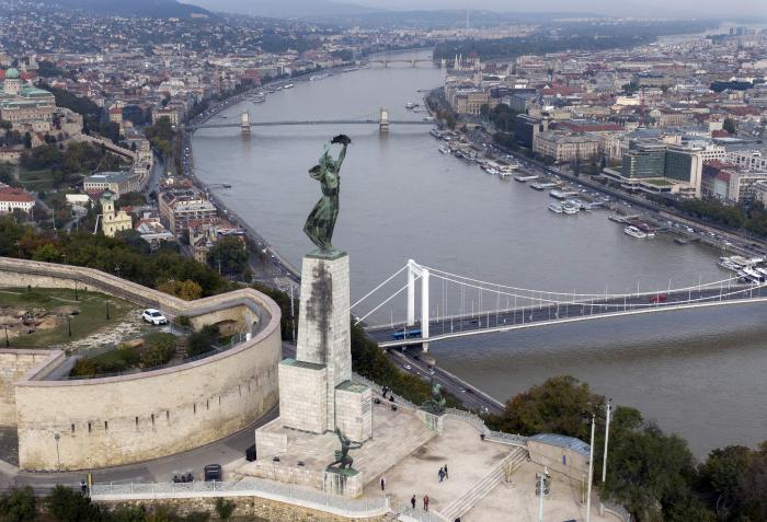 Budapest egyik jelképét 75 éve avatták fel