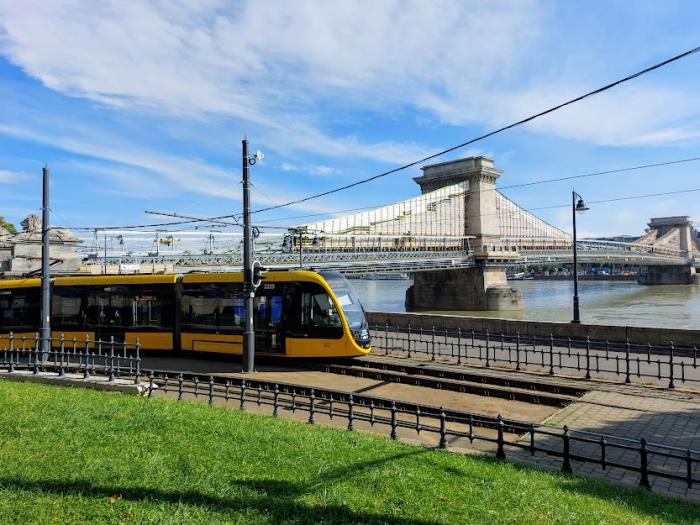 Ezt érdemes nyáron Budapesten kipróbálni: városnéző villamos indul hétvégente