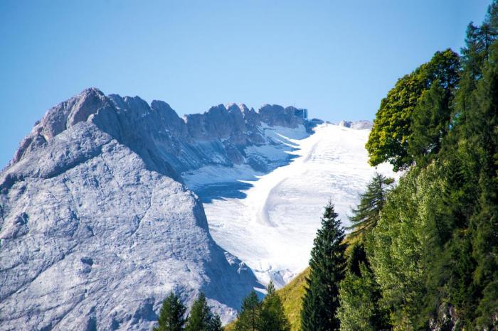 Tragédia az olasz Alpokban: A Marmolada gleccser továbbra is veszélyes