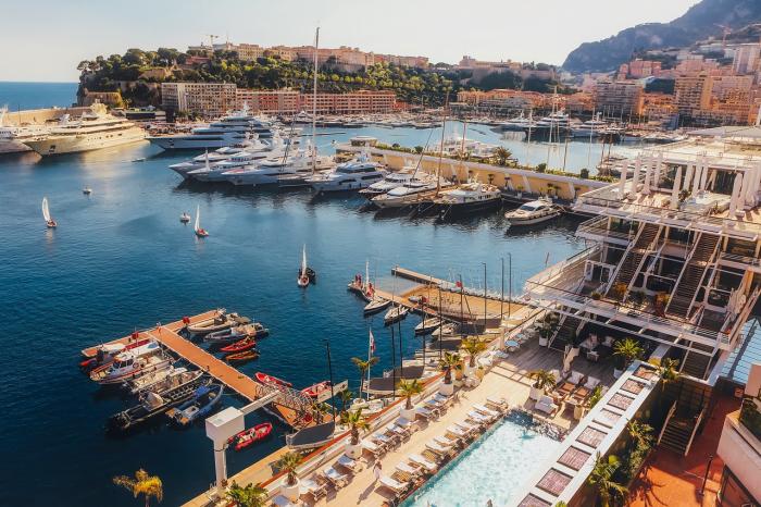Monaco is lépett: nem engedi kikötni az óriás turistahajókat