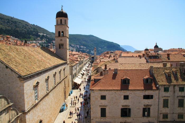 Dubrovnik betiltja a gurulós bőröndöket